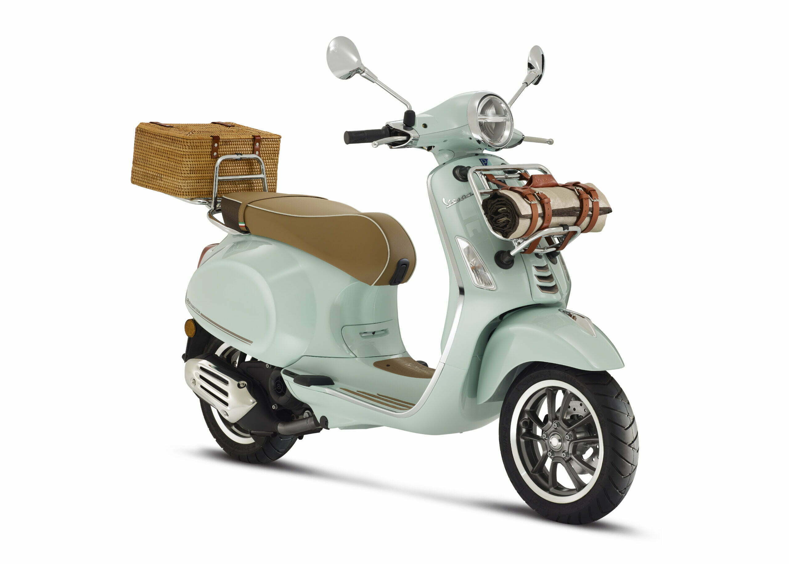 New 2022 Vespa Pic Nic Scooter Revealed (1)