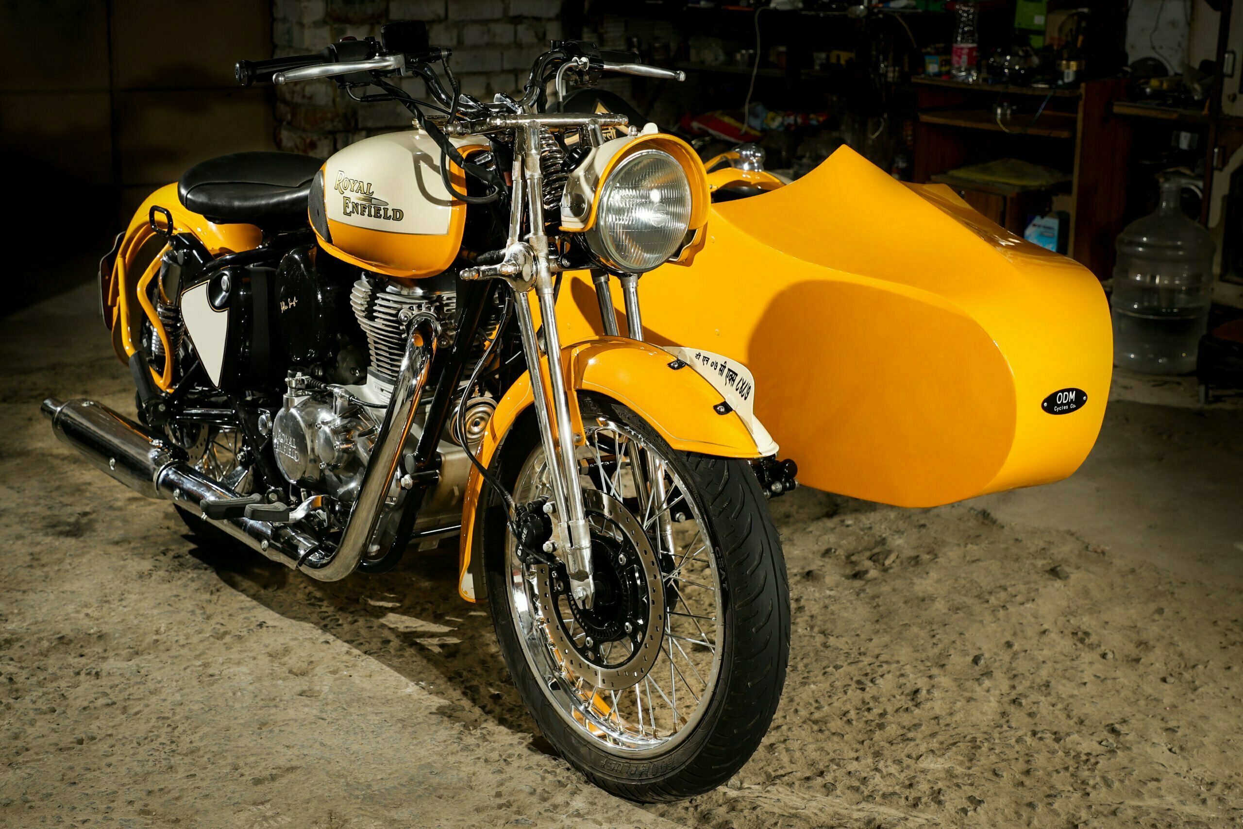Royal Enfield Custom World Programme For Classic 350 (1)