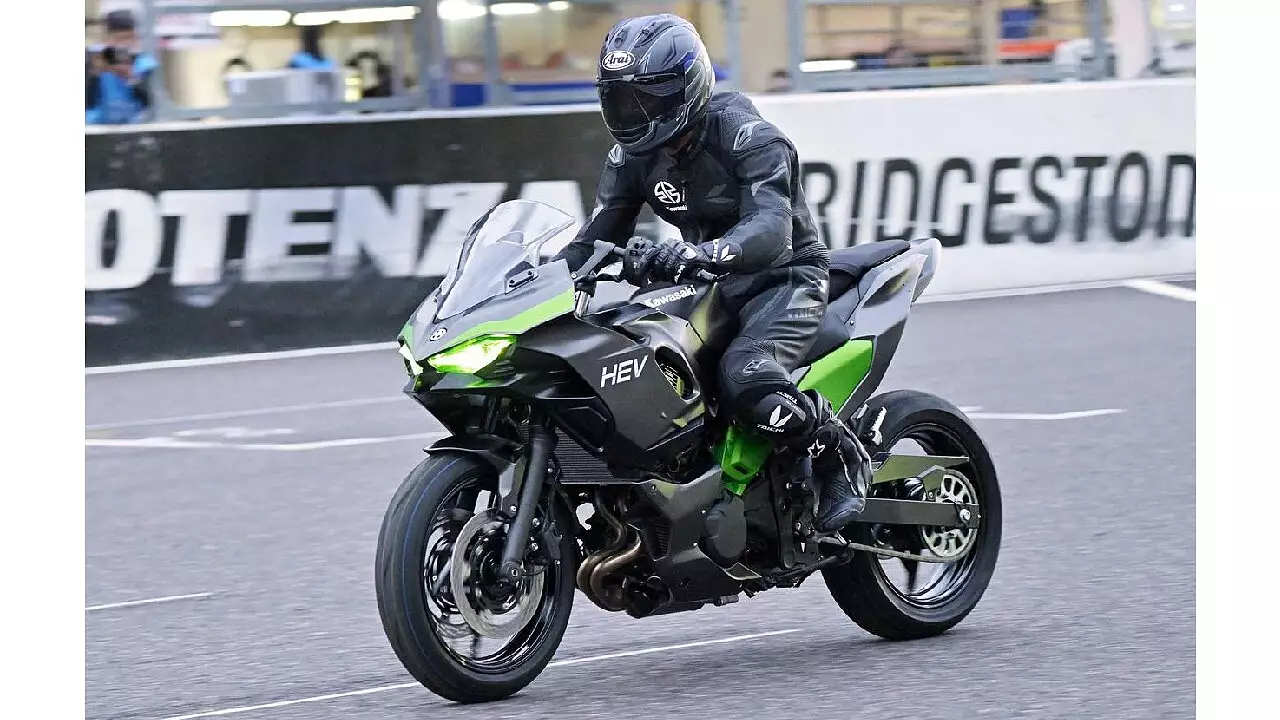 Kawasaki Hybrid & Electric Motorcycles Showcased (1)
