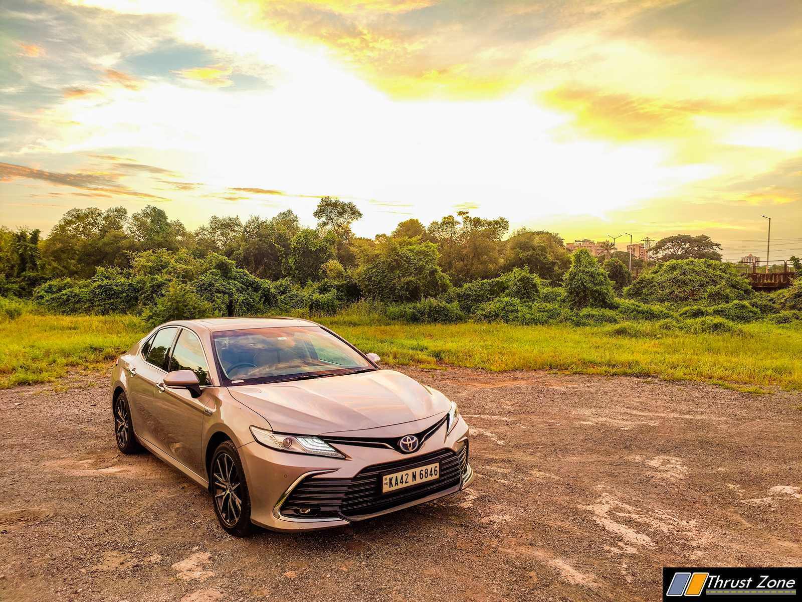 2022-Toyota-Camry-Hybrid-India-Review-12