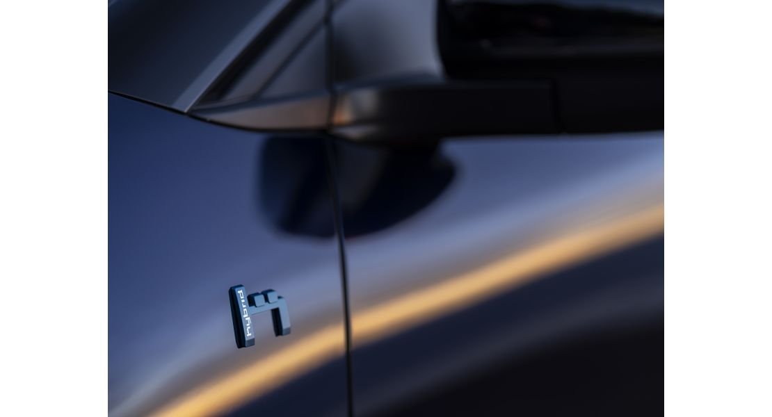 New Citroen C5 Aicross Petrol Hybrid Engine Option Revealed!