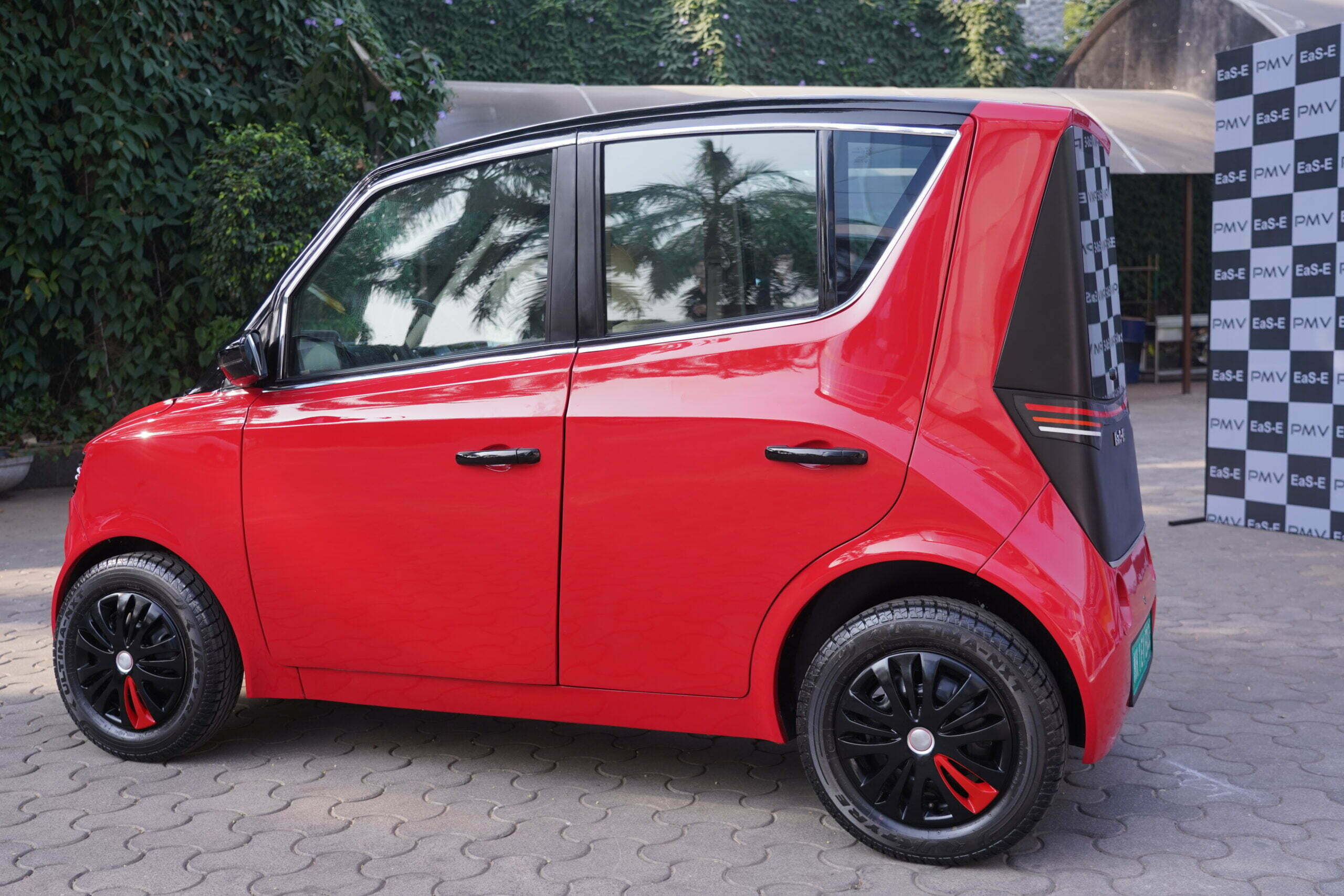 PMV Electric Car EASE - Could Be India's Smallest 4W EV (3)