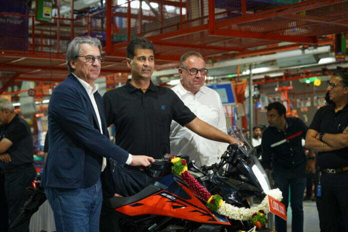10 Lakh KTM Roll Out Of Bajaj Chakan Plant In 11 Years! - Exported To 118 Countries