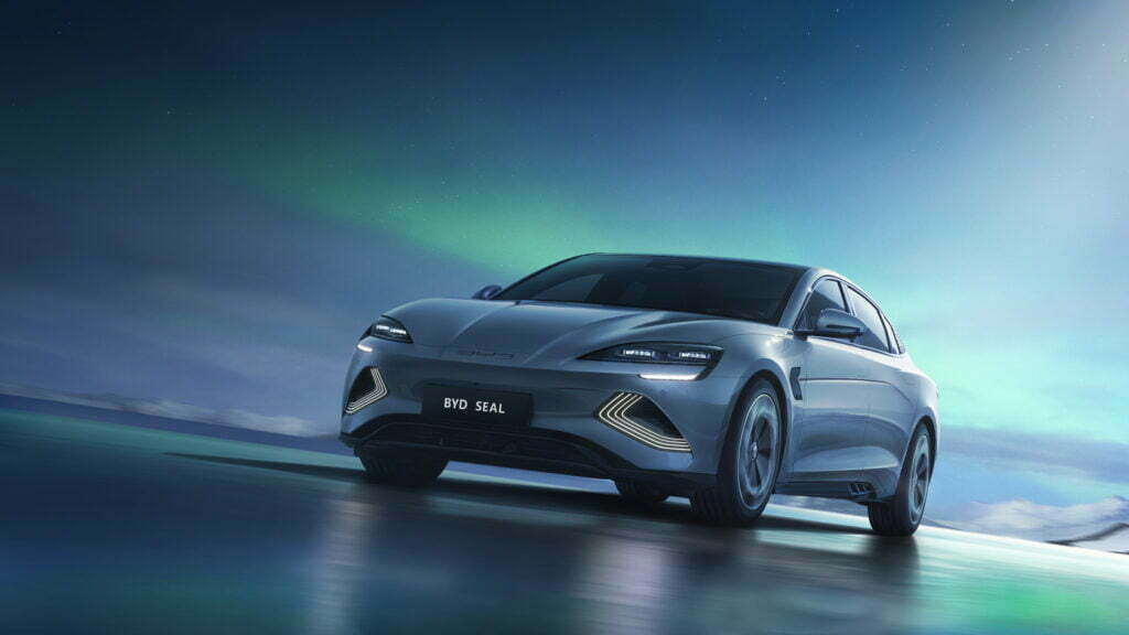 BYD Seal EV With 600 Kms Range Revealed At Auto Expo 2023 (2)