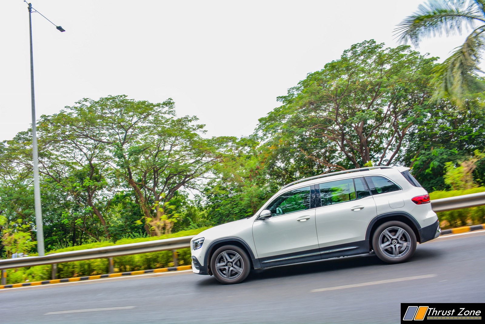 2023-mercedes-glb-india-review-2