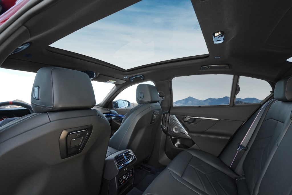 2024-bmw-5-series-interior-rear