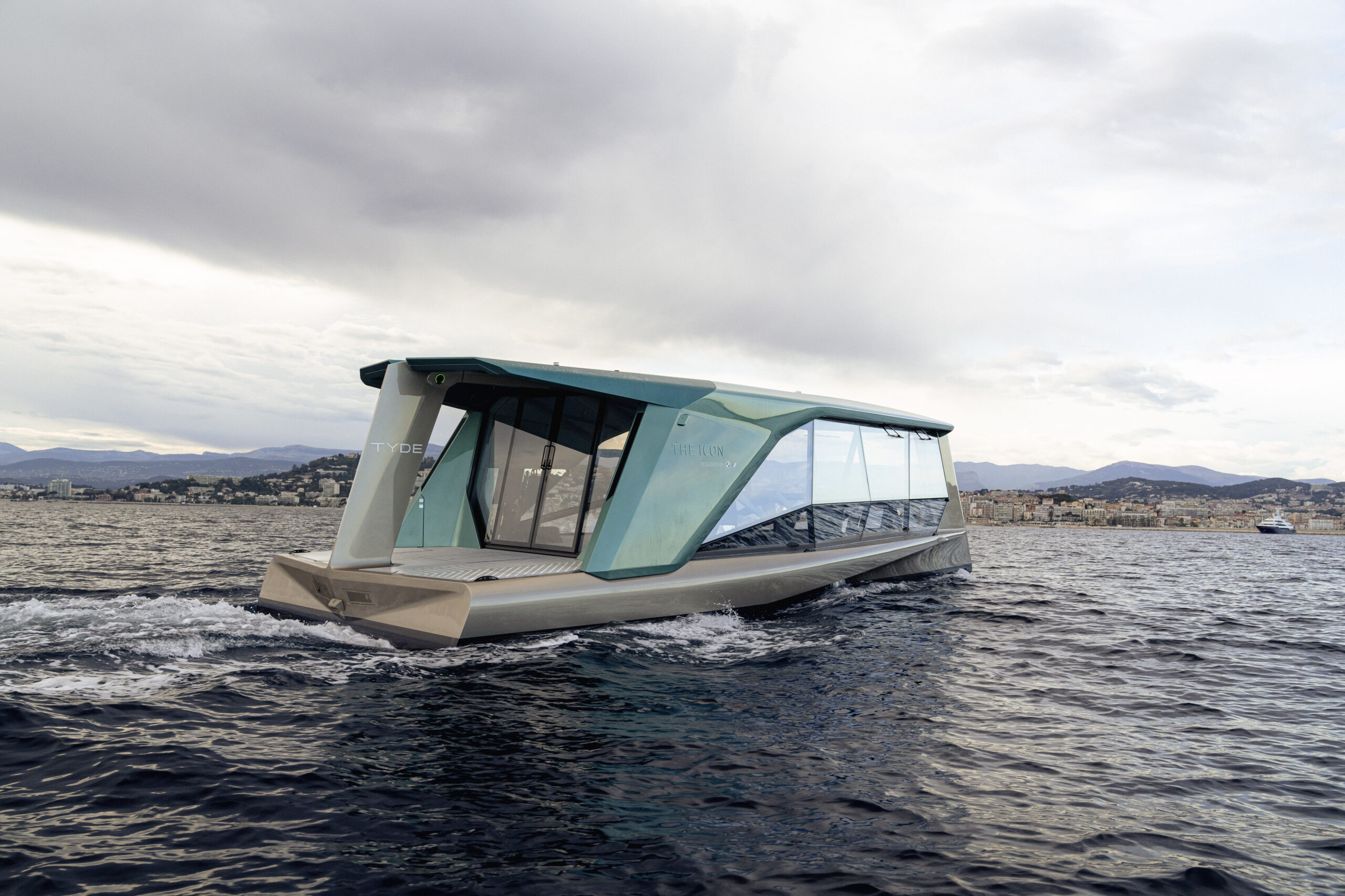BMW And Tyde Flagship Mobility On Water - The Sustainable Yacht - ICON (4)