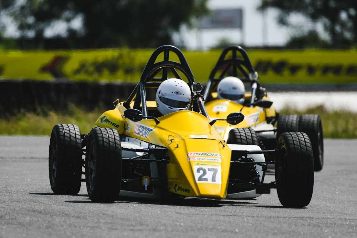 JK Tyre Novice Cup in action