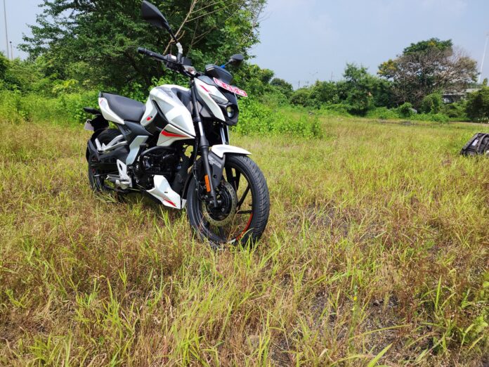 Bajaj Pulsar N150 Launched - P150 To Be Discontinued