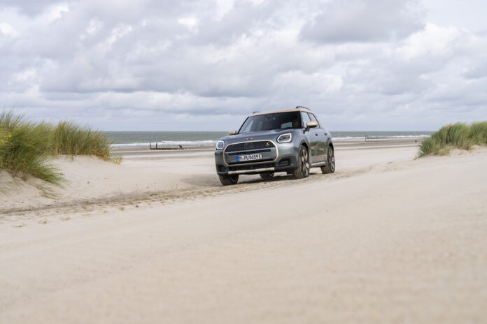 AWD Equipped MINI Countryman SE ALL4 Revealed!