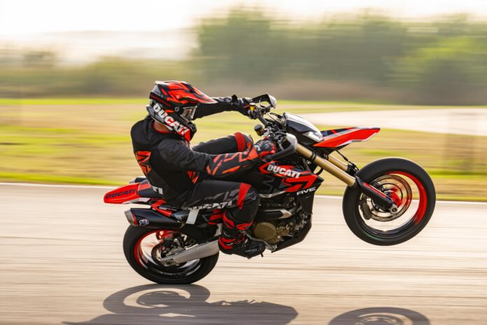 Ducati Hypermotard 698 Mono Is Here - Single Cylinder Madness! (2)