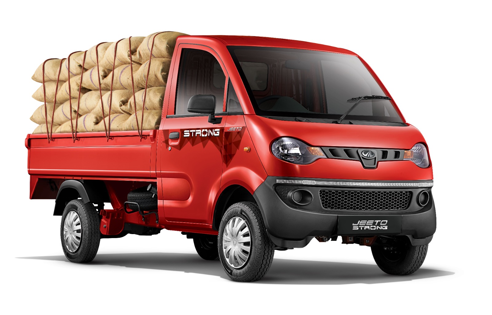 Jeeto Strong is a successor to the Jeeto Plus (diesel & CNG) with 100 kg additional payload 