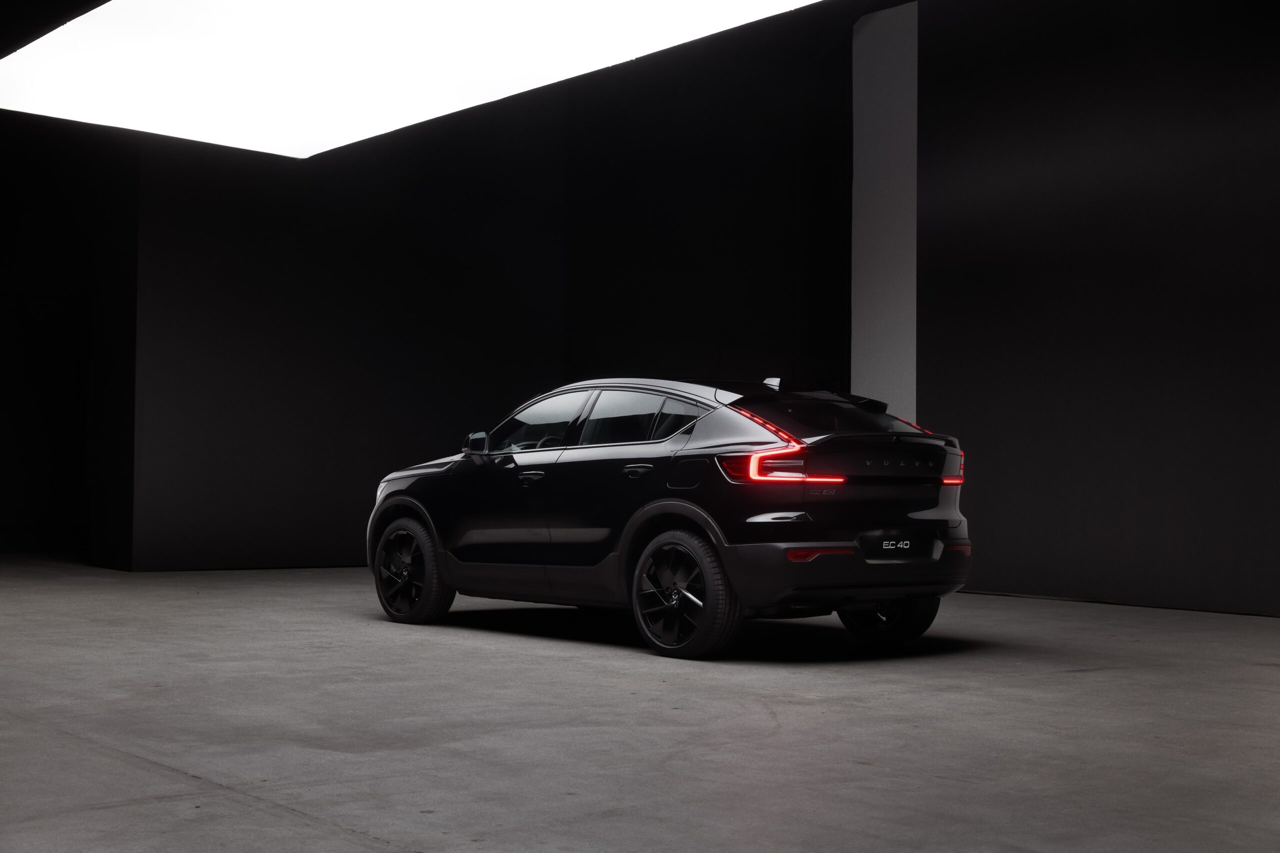 Volvo EC40 Black Edition