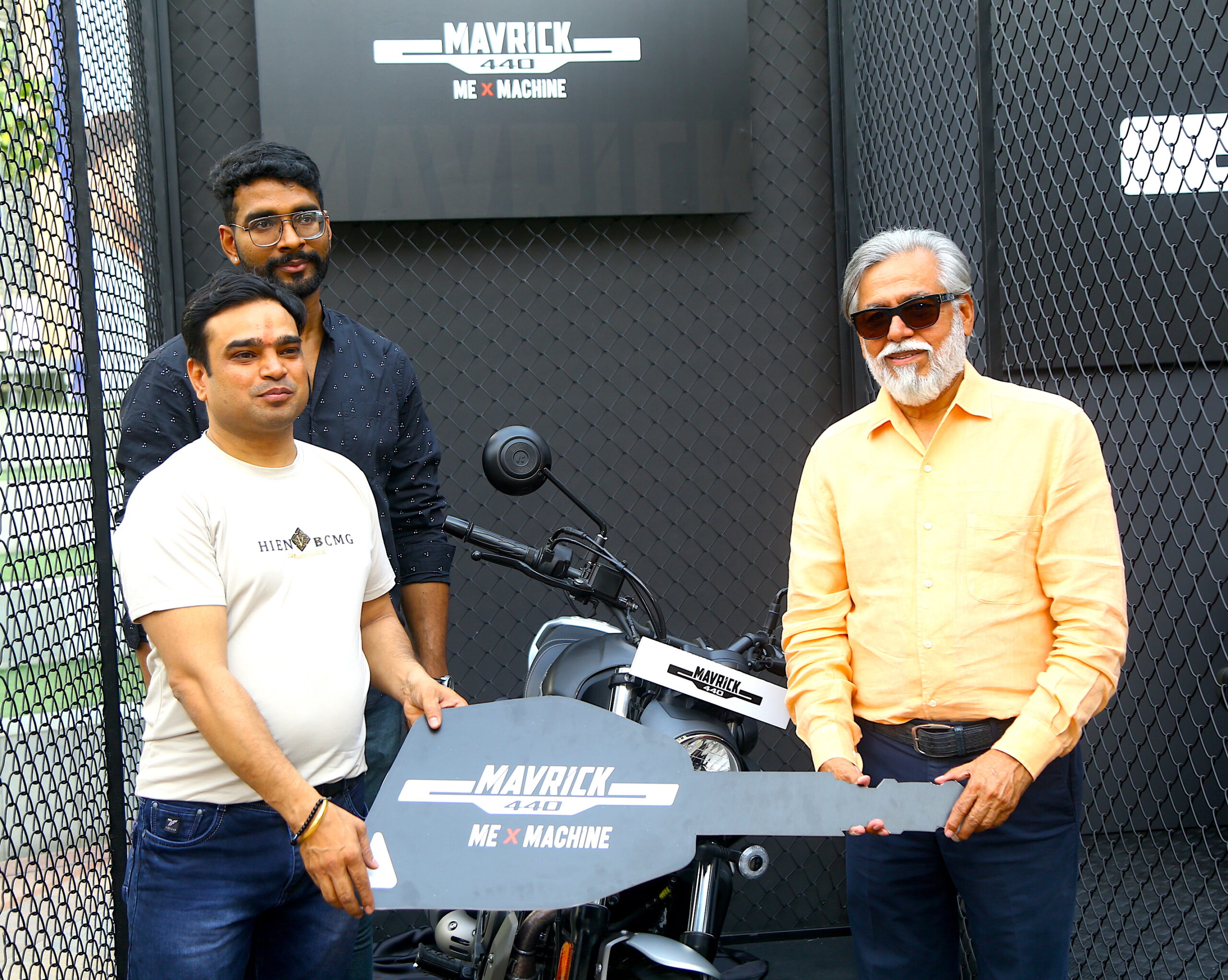 Today, April 15, 2024, the much-awaited Mavrick 440 customer deliveries commenced across India. Dr. Pawan Munjal, Executive Chairman, Hero MotoCorp handed over the bikes to lucky customers at Gurugram (3)