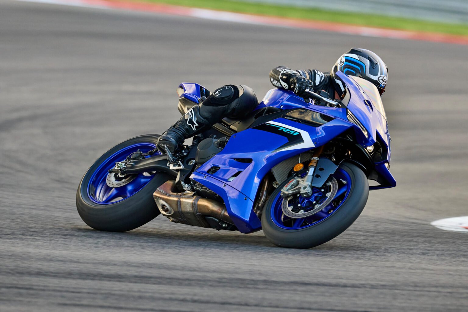 All New Yamaha YZF R9 Revealed To The World!