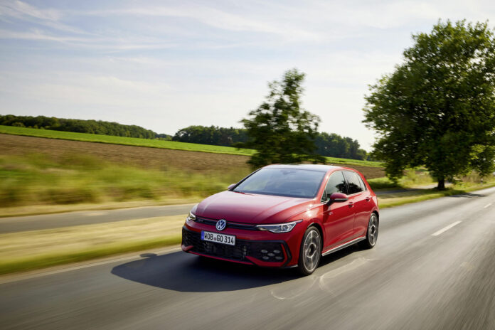 2025 Volkswagen Golf GTI India (3)