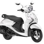 2025 Yamaha Fascino 125 & RayZR 125 Hybrid Launched