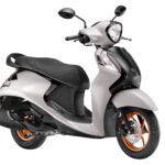 2025 Yamaha Fascino 125 & RayZR 125 Hybrid Launched