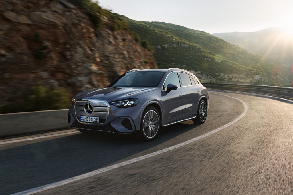 Mercedes-Benz R&D India and TERI Unveil Whitepaper Skilling For EV ...