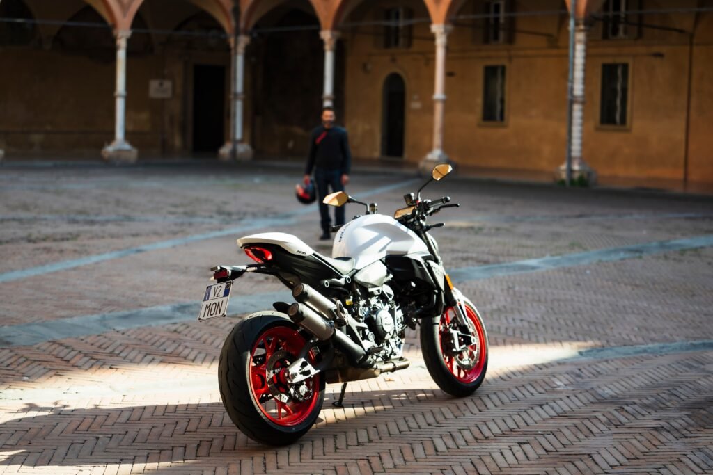 fifth-generation-2026-ducati-monster (1)