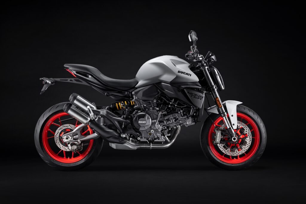 fifth-generation-2026-ducati-monster (1)