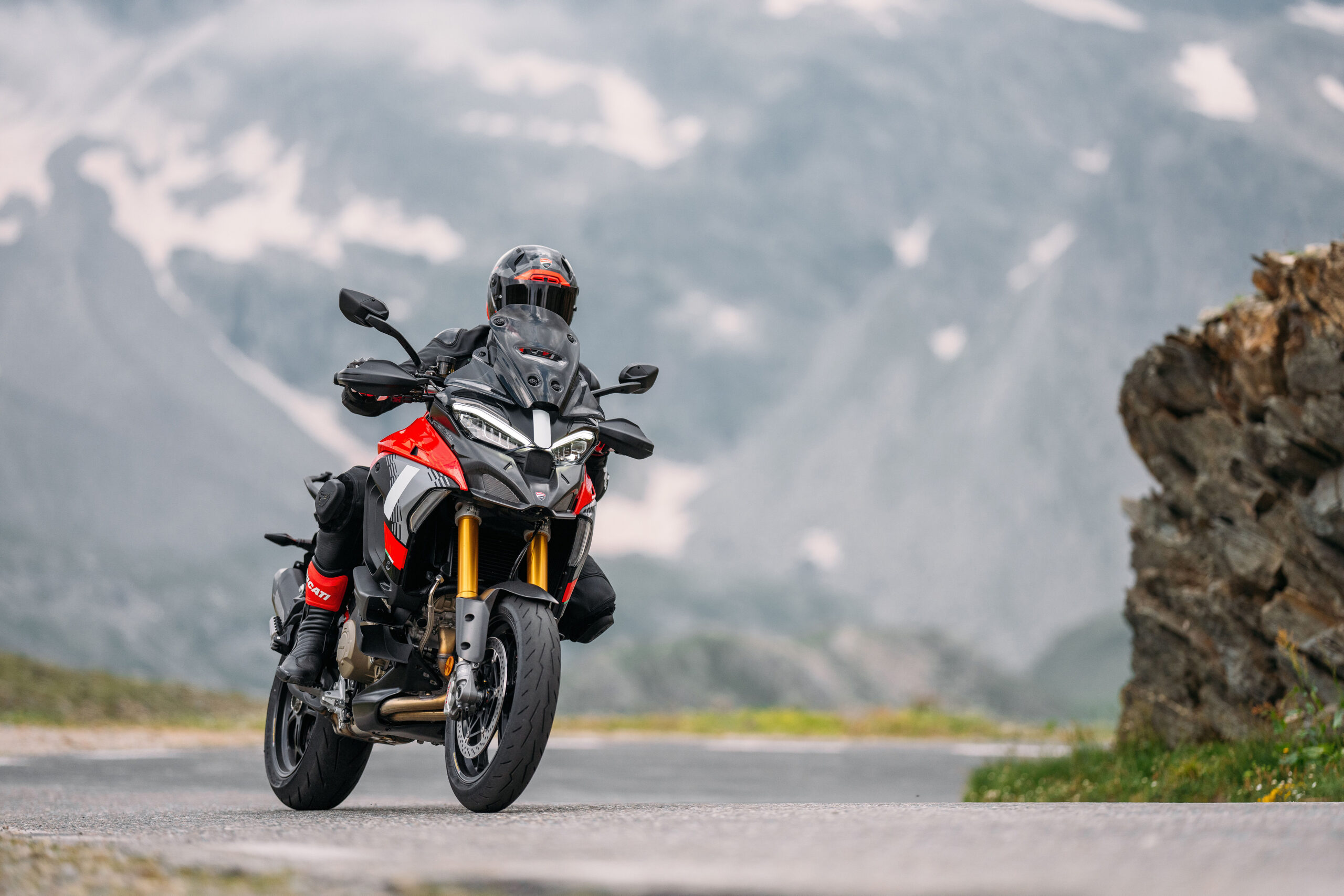 MY25_DUCATI_MULTISTRADA_V4_PIKES_PEAK-india