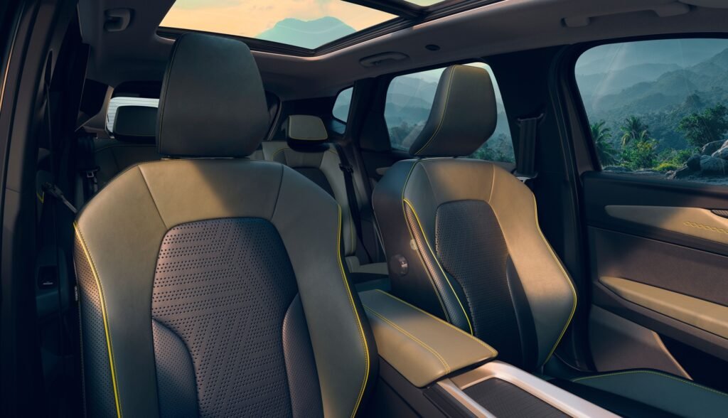 Renault Duster_2026-india-launch-bookings-petrol-hybrid-awdd (1)