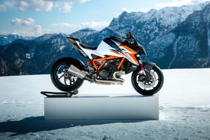 2026 KTM 1390 SUPER DUKE RR (1)