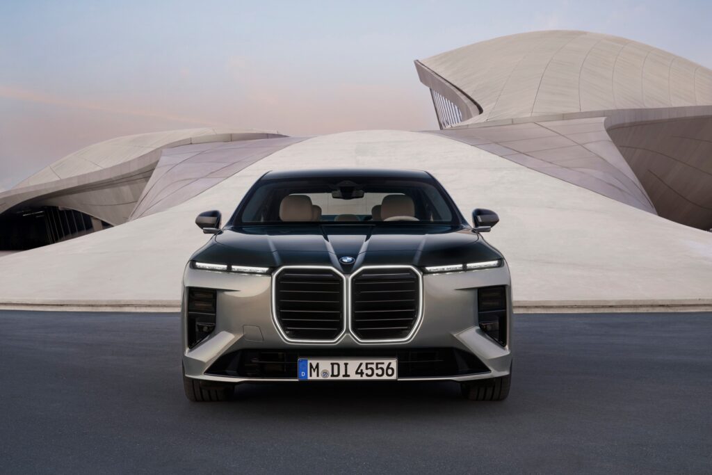 2027-bmw-i7-60-xdrive-india (1)