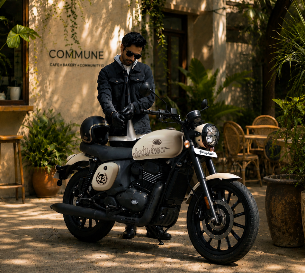 Jawa 42 Ivory