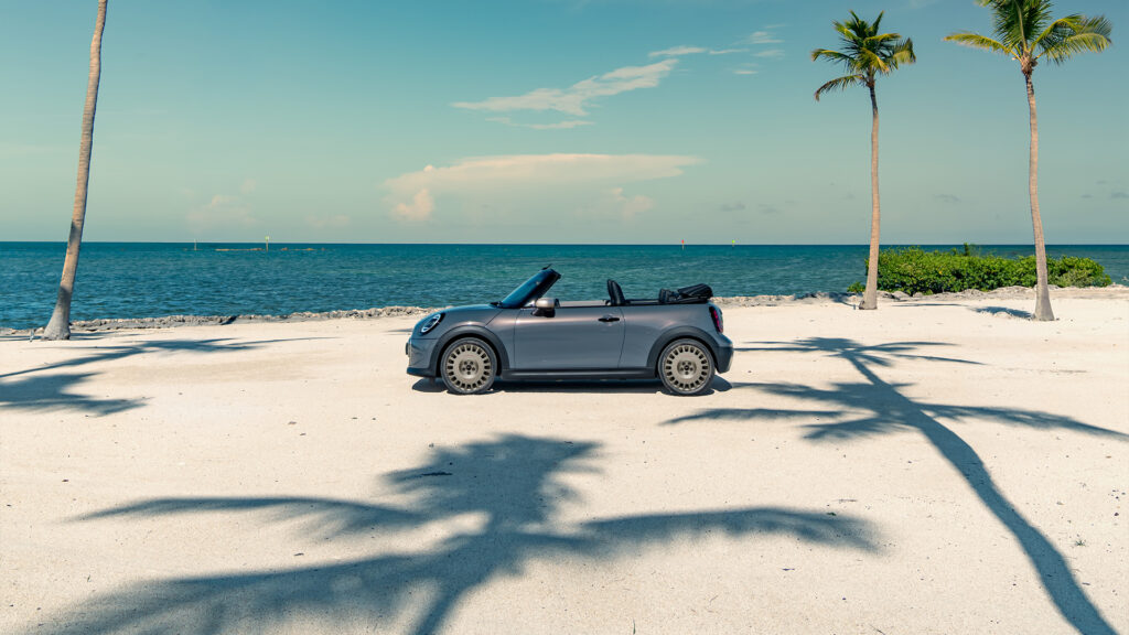 01 The new MINI Convertible Stardust Edition