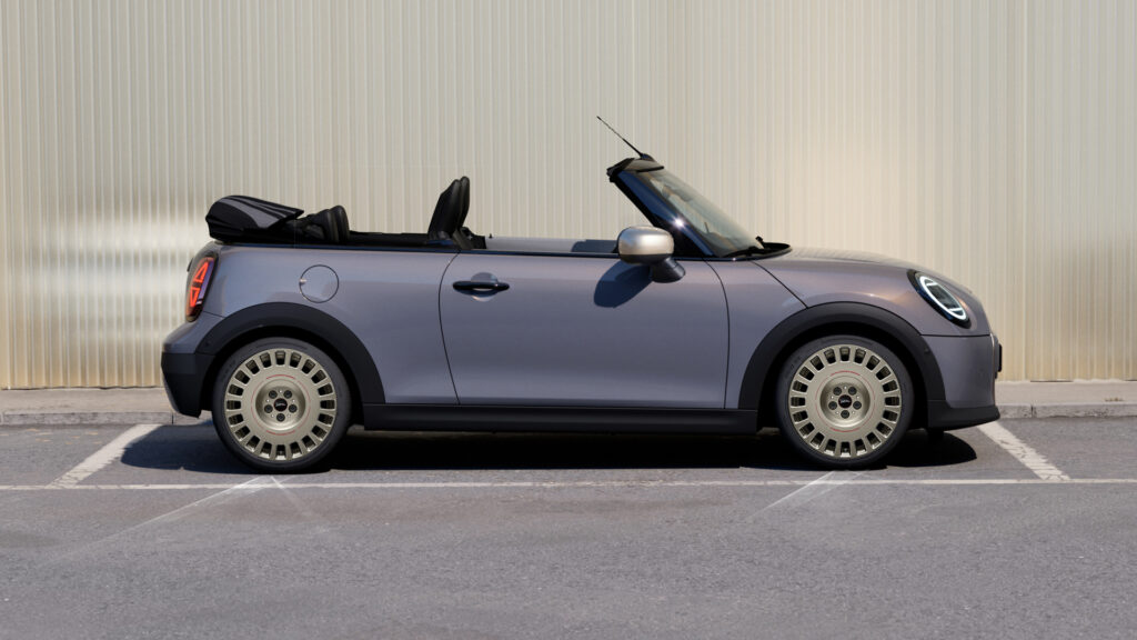 01 The new MINI Convertible Stardust Edition