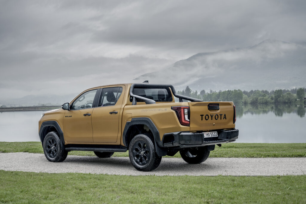 2026_hiluxh-toyota-india (4)