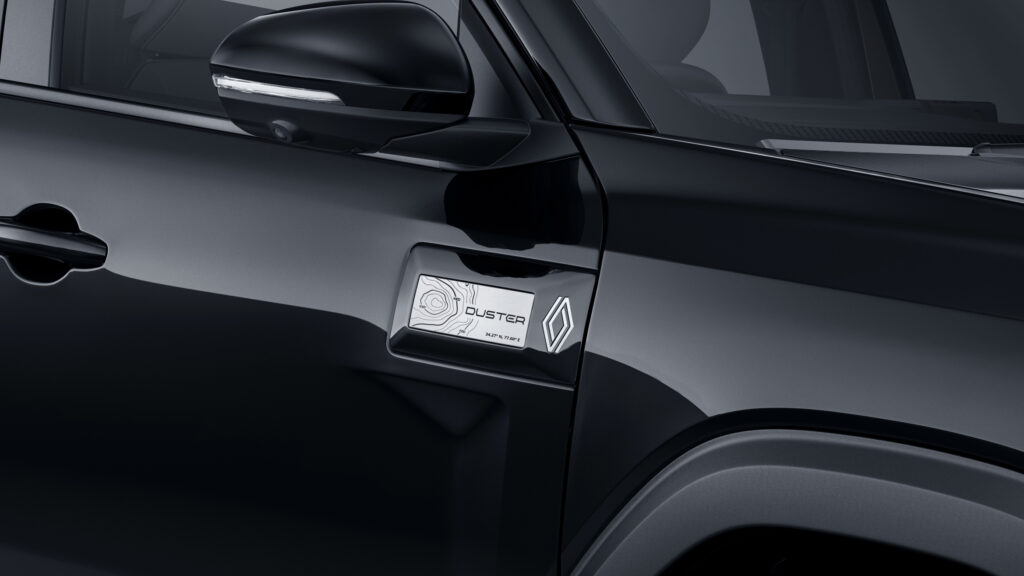 renault Adventure Embellisher - Duster Adventure Edition - Black