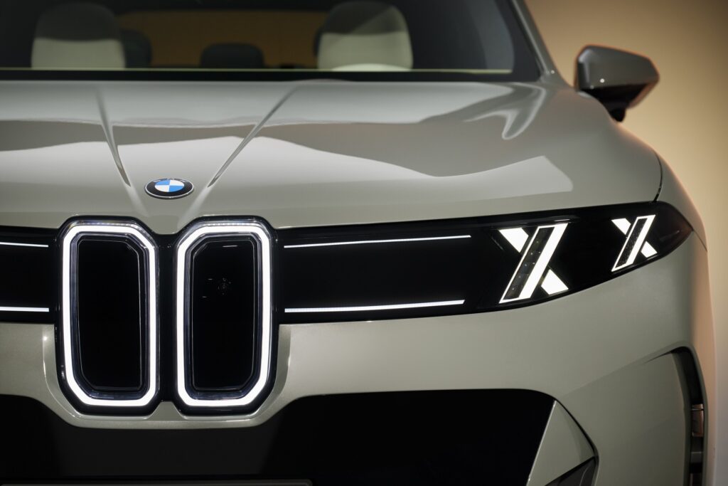 Radical and Beautiful 2027 BMW X5 Debut Rocks Global SUV Market!