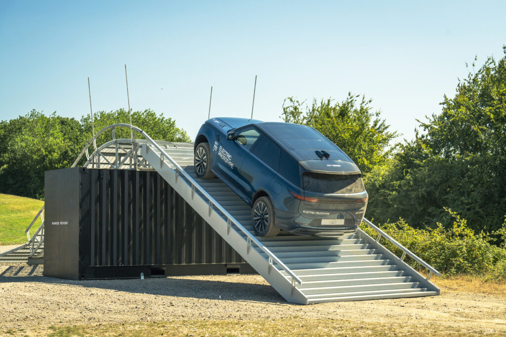 Range Rover Sport Electri (1)