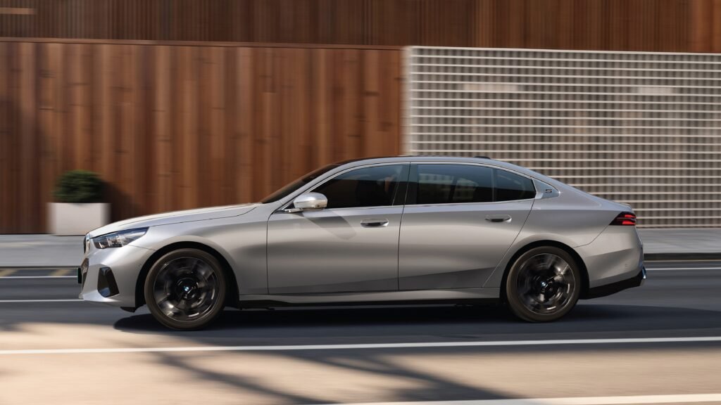 the first-ever BMW i5Long Wheelbase (1)