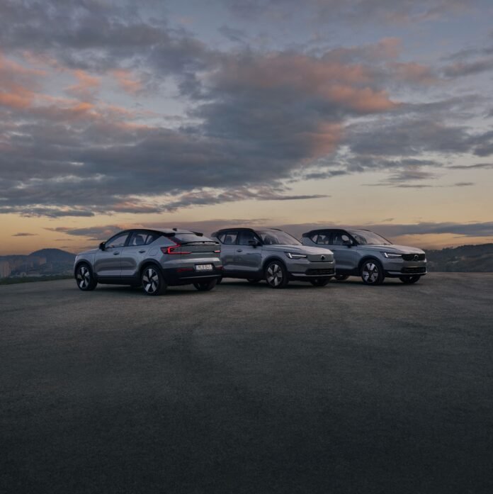 2026 Volvo XC40 EX40 and EC40 Revealed! (1)