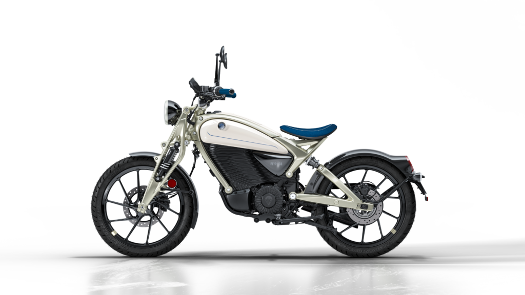 Flying Flea C6 Debuts in Parachute White (1)
