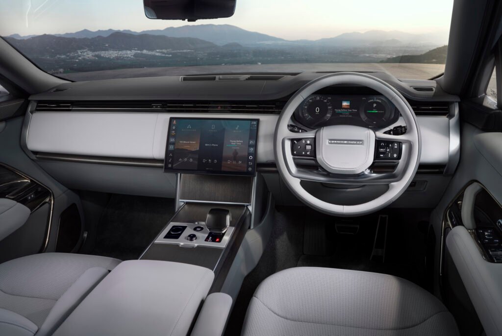 RANGE ROVER ELECTRIC INTERIOR 02_09_26