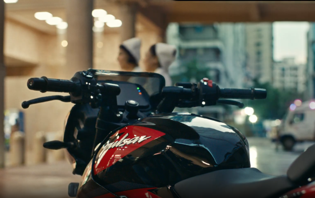 pulsar-bajaj-tvc-nurse (2)