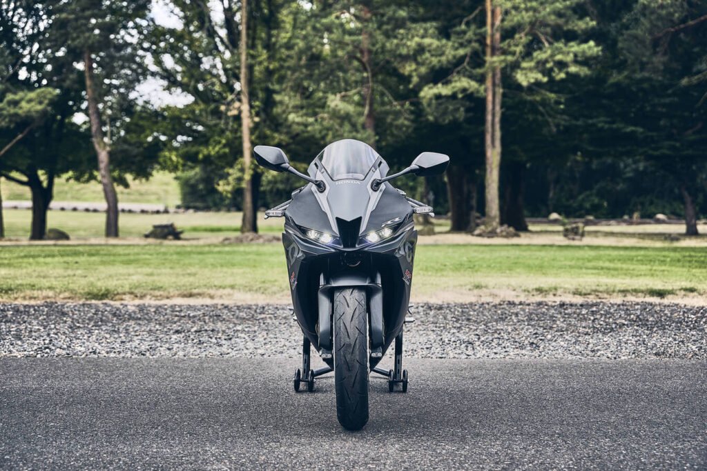 27YM Honda CBR600RR