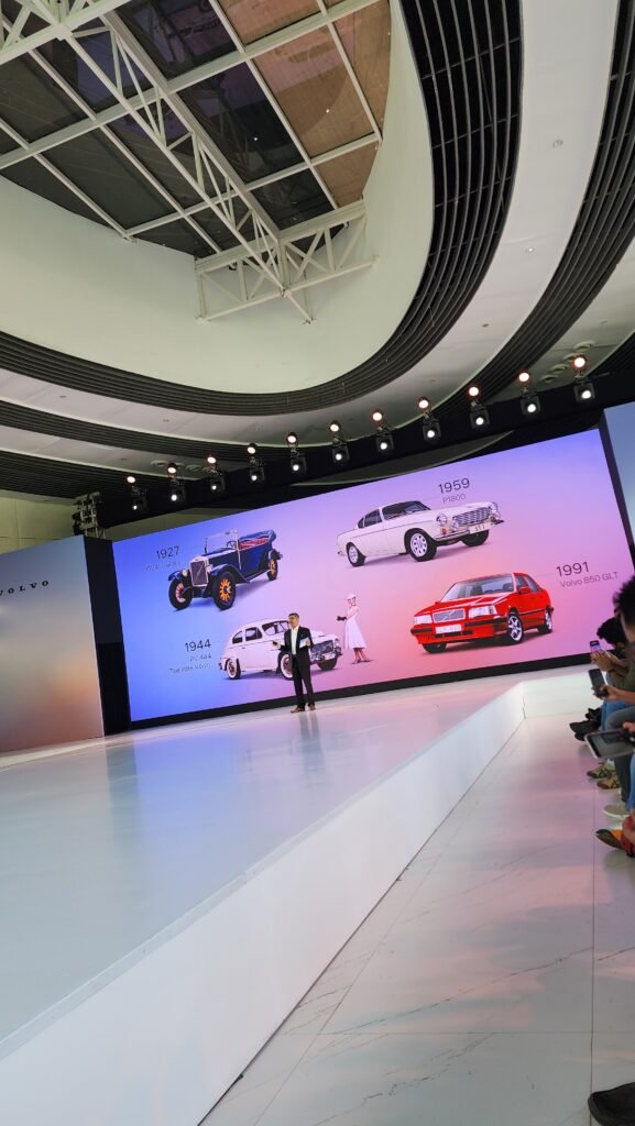 Book Before 31 December 2026! Volvo EX90 Launched With 700 KM Range!