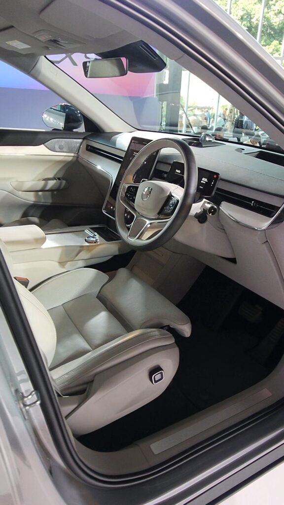 Book Before 31 December 2026! Volvo EX90 Launched With 700 KM Range!