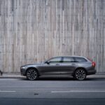 new-volvo-v90-cross-country-driving-3