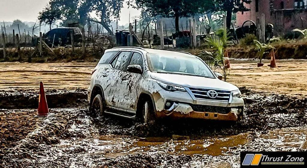 2016-new-toyota-fortuner-experiential-drive-off-roading-12